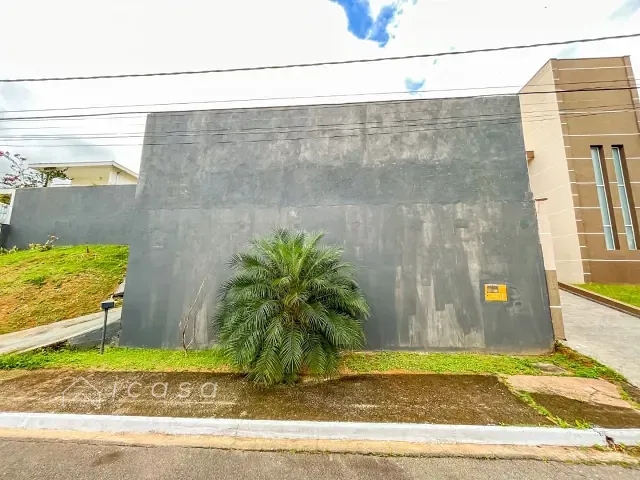 Casa com 630m² 3 quartos e 1 banheiro, à venda, no bairro Residencial Santa Helena em Caçapava