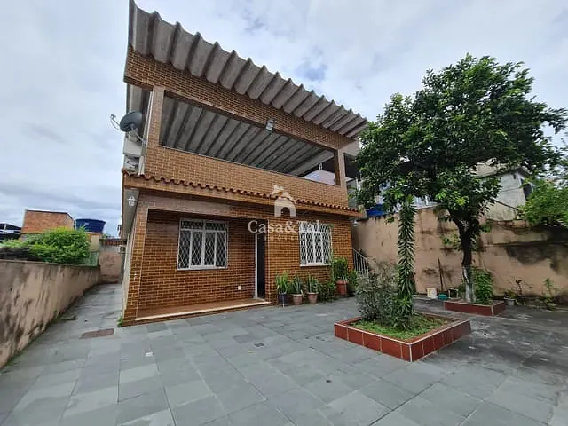 Casa com 200m² 3 quartos e 3 banheiros, à venda, no bairro Vila Rosali em São João de Meriti