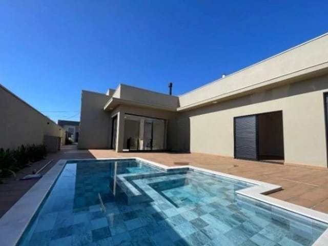 Casa 3 quartos e 5 banheiros, à venda, no bairro Chácara Letônia em Americana