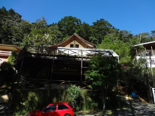 Casa com 1000m², à venda, no bairro Independência em Petrópolis