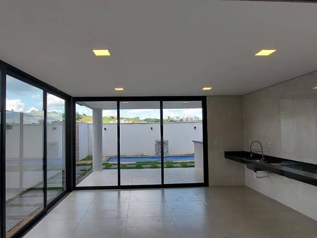 Casa com 100m² 3 quartos e 3 banheiros, à venda, no bairro Conjunto Habitacional Jardim Sabiá em Senador Canedo