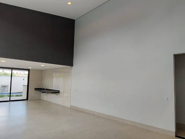 Casa com 100m² 3 quartos e 3 banheiros, à venda, no bairro Conjunto Habitacional Jardim Sabiá em Senador Canedo