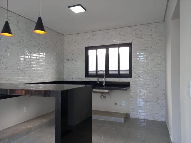 Casa com 330m² 3 quartos e 2 banheiros, à venda, no bairro Jardim São Marcos em Valinhos