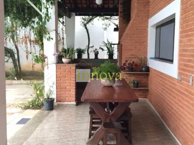 Casa com 630m² 4 quartos e 5 banheiros, à venda, no bairro Praia das Palmeiras em Caraguatatuba