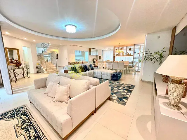 Casa com 450m² 5 quartos e 7 banheiros, à venda, no bairro Jurerê Internacional em Florianópolis