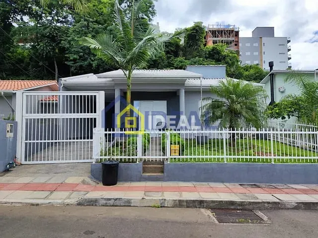 Casa com 117m² 3 quartos e 2 banheiros, à venda, no bairro Centro em Concórdia