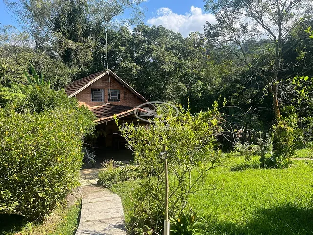 Casa 5 quartos e 3 banheiros, à venda, no bairro Côrrego Frio (Penedo) em Itatiaia