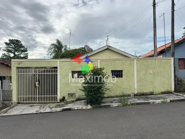 Casa com 260m² 3 quartos e 2 banheiros, à venda ou para alugar, no bairro Vila Isaura em Itapira
