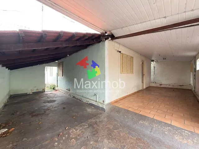 Casa com 260m² 3 quartos e 2 banheiros, à venda ou para alugar, no bairro Vila Isaura em Itapira