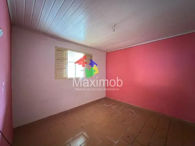 Casa com 260m² 3 quartos e 2 banheiros, à venda ou para alugar, no bairro Vila Isaura em Itapira