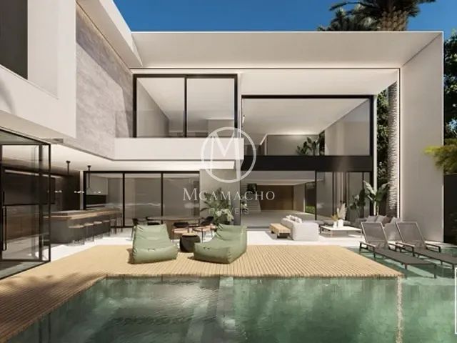 Casa com 680m² 6 quartos e 7 banheiros, à venda, no bairro Barra da Tijuca em Rio de Janeiro