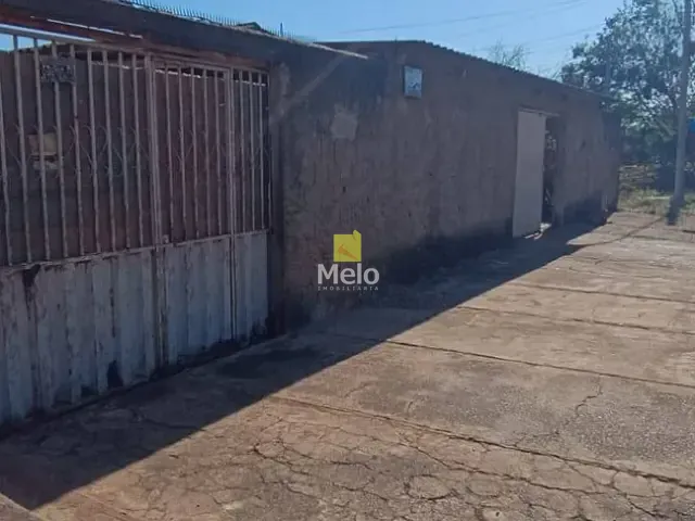 Casa com 448m² 7 quartos e 3 banheiros, à venda, no bairro Cidade Nova (Santa Maria) em Brasília