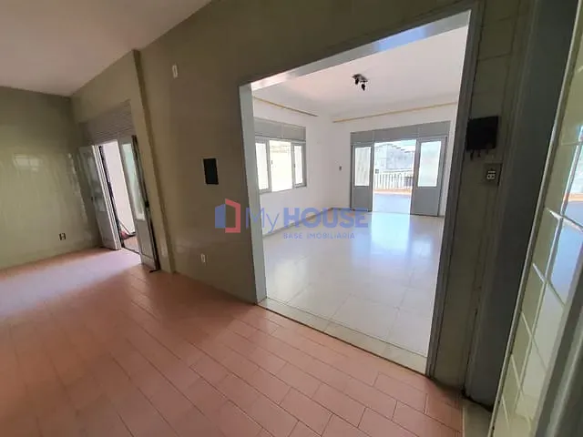 Casa 7 quartos e 4 banheiros, à venda ou para alugar, no bairro Boa Vista em Ilhéus