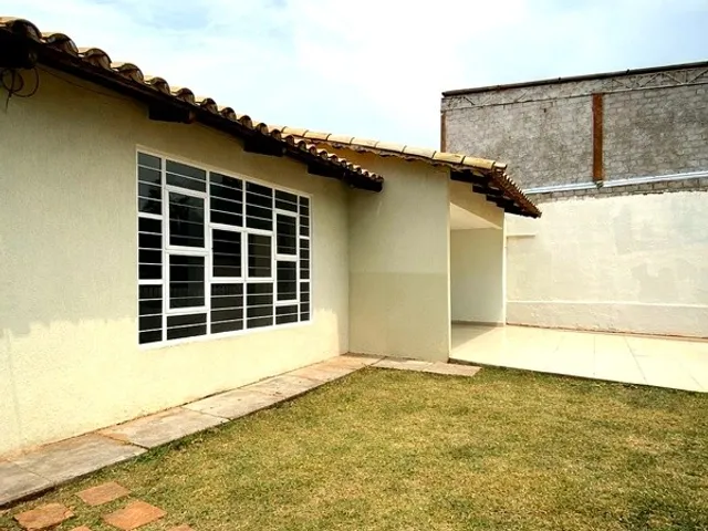 Casa com 270m² 3 quartos e 3 banheiros, à venda, no bairro Vila Lucy em Goiânia