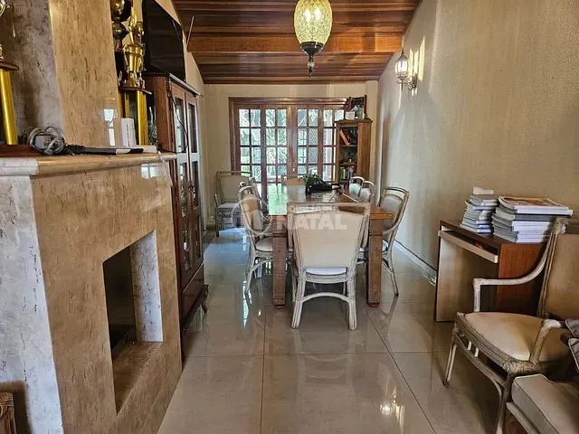 Casa com 500m² 4 quartos e 6 banheiros, à venda, no bairro Mediterrâneo em Londrina