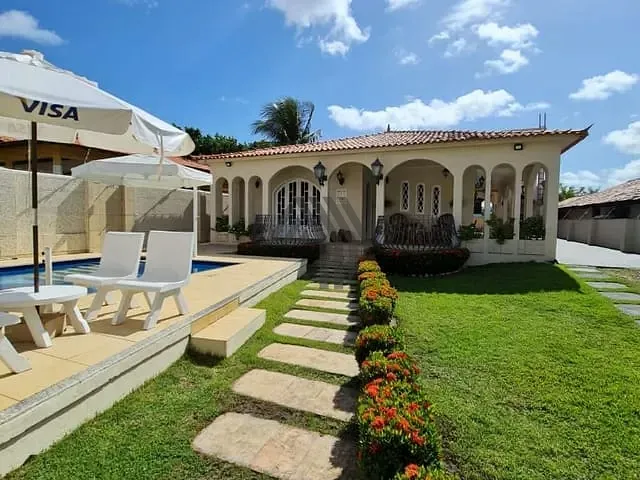 Casa com 300m² 4 quartos e 4 banheiros, para alugar, no bairro Atalaia em Salinópolis