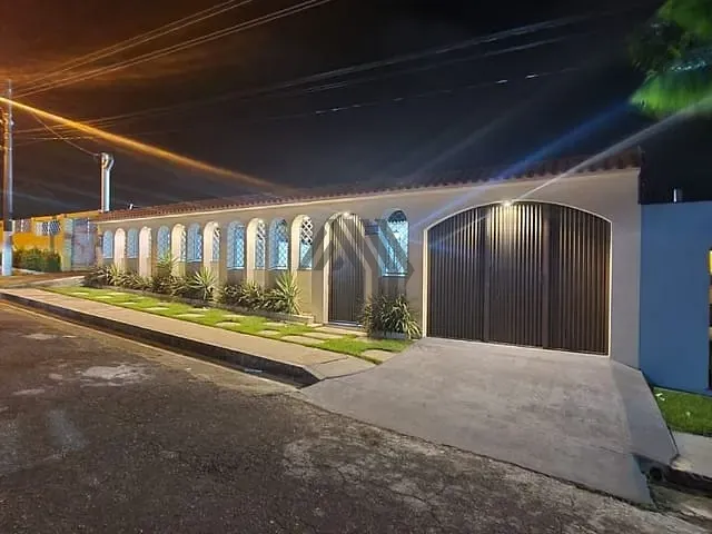 Casa com 300m² 4 quartos e 4 banheiros, para alugar, no bairro Atalaia em Salinópolis
