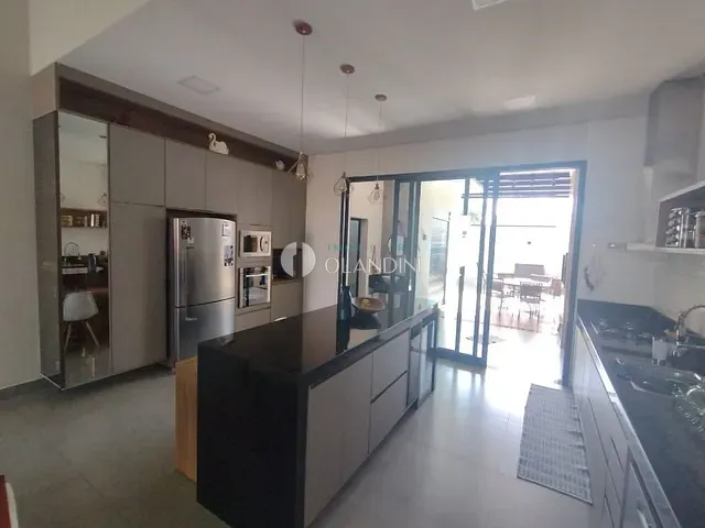 Casa com 300m² 3 quartos e 1 banheiro, à venda, no bairro Residencial São Luiz em Artur Nogueira