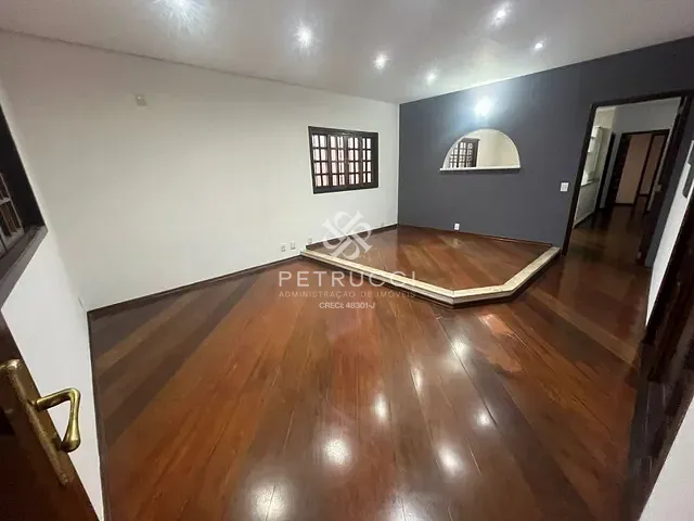 Casa com 240m² 2 quartos e 2 banheiros, à venda ou para alugar, no bairro Osvaldo Cruz em São Caetano do Sul
