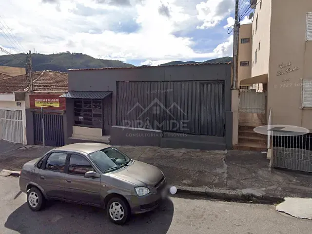 Casa com 384m² 7 quartos e 5 banheiros, à venda, no bairro Nossa Senhora Aparecida em Poços de Caldas