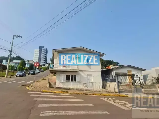Casa 3 quartos e 1 banheiro, à venda, no bairro Centro em Marau