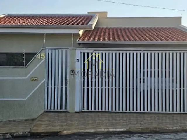 Casa com 210m² 3 quartos e 3 banheiros, à venda, no bairro Bella Vila em Guaxupé