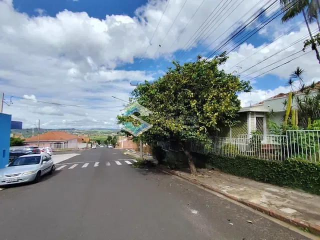 Casa com 1075m², à venda, no bairro Centro em Jacarezinho