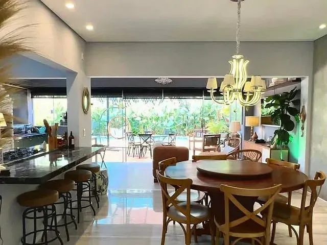 Casa 3 quartos e 4 banheiros, à venda, no bairro Loteamento Vale Azul I em Jundiaí