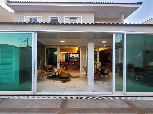 Casa com 417m² 3 quartos e 5 banheiros, à venda, no bairro Terras de Santana em Londrina