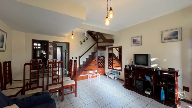 Casa com 95m² 2 quartos e 3 banheiros, à venda, no bairro Jardim Excelsior em Cabo Frio