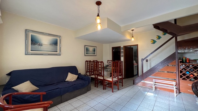 Casa com 95m² 2 quartos e 3 banheiros, à venda, no bairro Jardim Excelsior em Cabo Frio