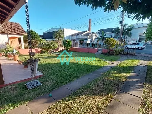 Casa 2 quartos e 2 banheiros, à venda, no bairro Centro em Campo Bom