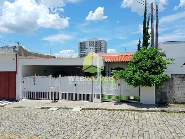 Casa com 313m² 2 quartos e 2 banheiros, para alugar, no bairro Centro em Mogi das Cruzes