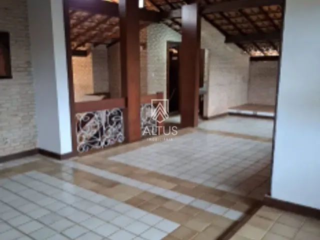 Casa 5 quartos e 5 banheiros, à venda, no bairro Piatã em Salvador
