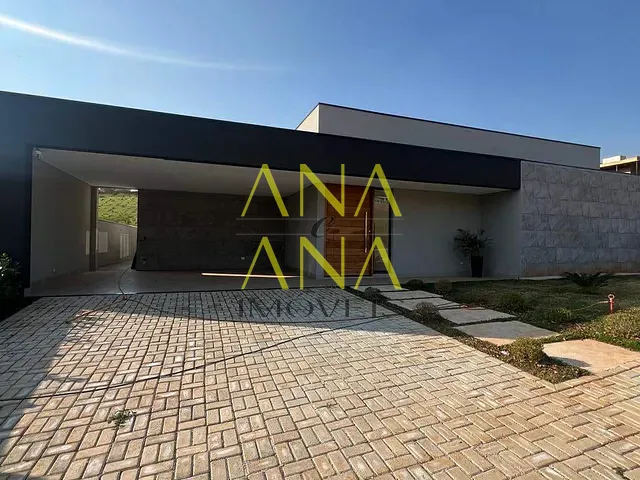 Casa com 600m² 3 quartos e 5 banheiros, à venda, no bairro Condomínio Terras de Santa Cruz em Bragança Paulista