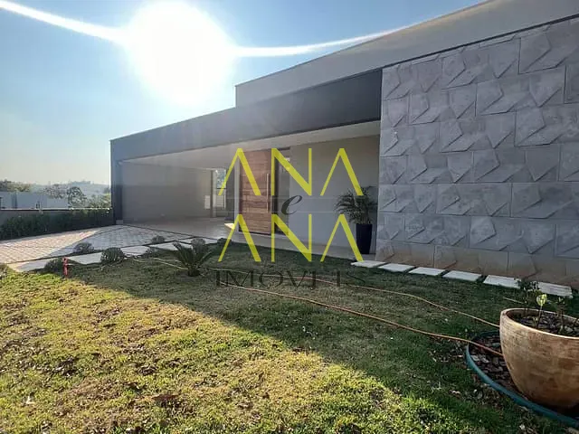 Casa com 600m² 3 quartos e 5 banheiros, à venda, no bairro Condomínio Terras de Santa Cruz em Bragança Paulista