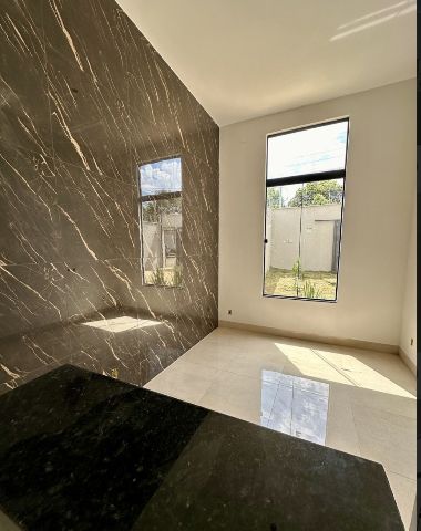Casa com 220m² 3 quartos e 3 banheiros, à venda, no bairro Pontal Sul em Aparecida de Goiânia