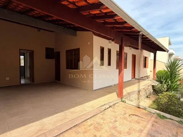 Casa 4 quartos e 4 banheiros, à venda, no bairro Nossa Senhora das Graças em Juiz de Fora