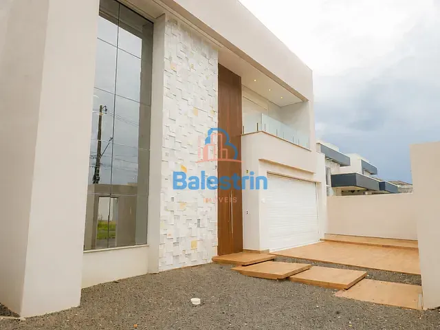 Casa 3 quartos e 3 banheiros, à venda ou para alugar, no bairro Portal em Fraiburgo