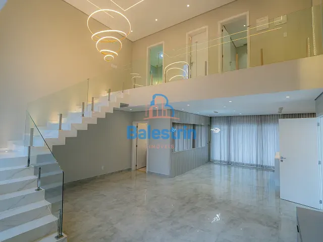 Casa 3 quartos e 3 banheiros, à venda ou para alugar, no bairro Portal em Fraiburgo