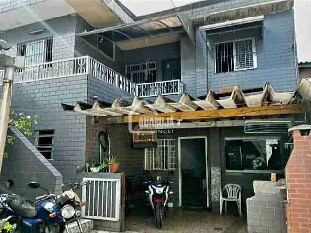 Sobrado com 25m² 6 quartos e 4 banheiros, à venda, no bairro Jardim Esplanada do Castelo (Vicente de Carvalho) em Guarujá
