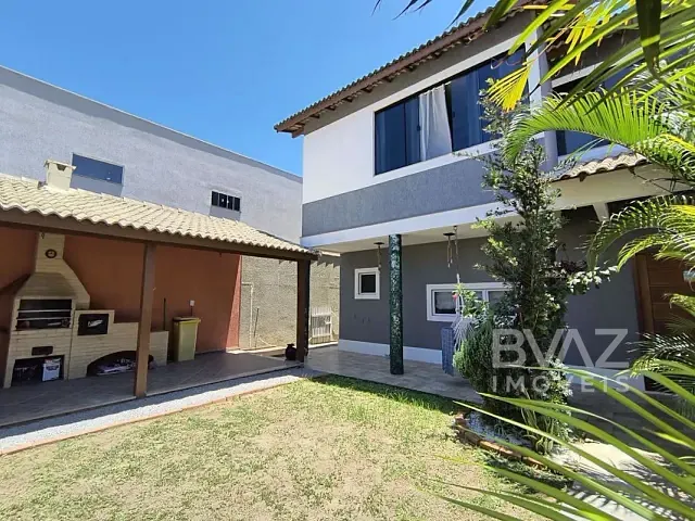 Casa com 251m² 4 quartos e 5 banheiros, à venda, no bairro Miguel Couto em Cabo Frio