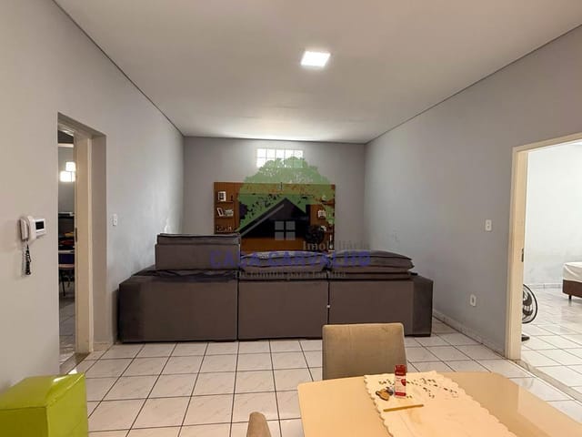 Casa 3 quartos e 3 banheiros, à venda, no bairro Universitário em Corumbá