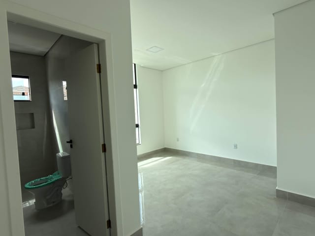 Casa 3 quartos e 3 banheiros, à venda, no bairro Castanheiras II em Governador Valadares