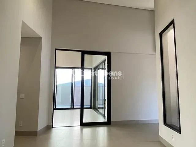 Casa 3 quartos e 5 banheiros, à venda, no bairro Condomínio Vila Toscana em Araçatuba