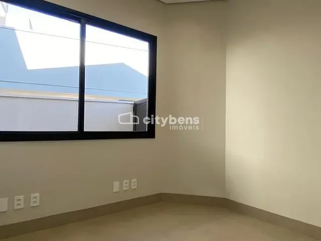 Casa 3 quartos e 5 banheiros, à venda, no bairro Condomínio Vila Toscana em Araçatuba