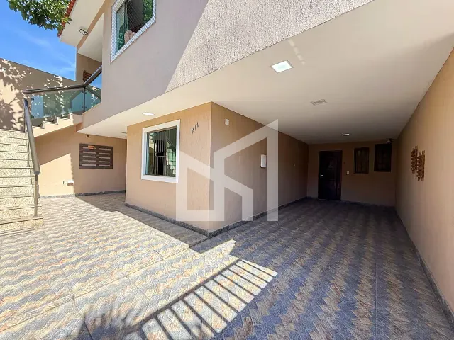 Casa 5 quartos e 4 banheiros, à venda, no bairro da Luz em Nova Iguaçu