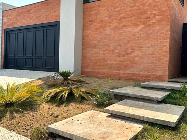 Casa com 312m² 3 quartos e 4 banheiros, à venda, no bairro Residencial Olivito em Franca