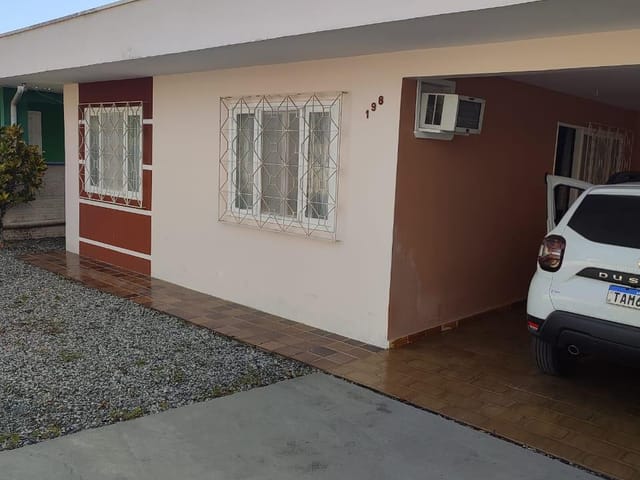 Casa 5 quartos e 2 banheiros, à venda, no bairro Praia Alegre em Penha