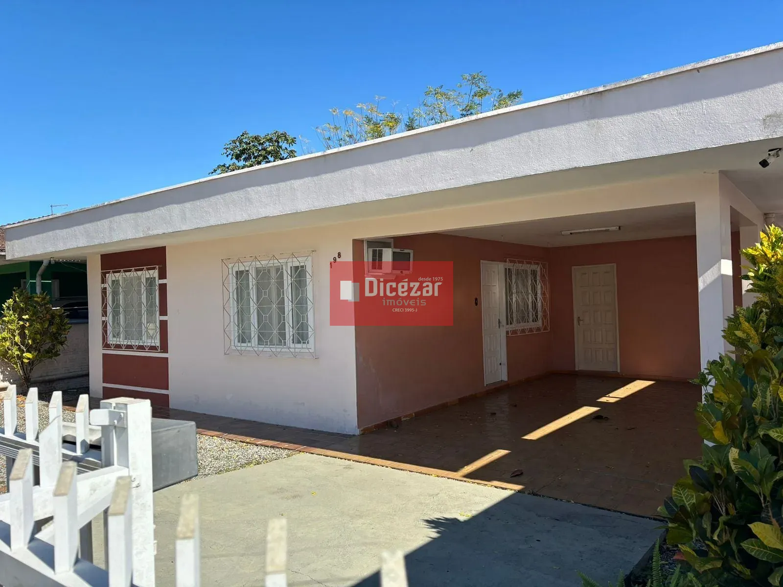 Casa, 5 quartos, 136 m² - Foto 1